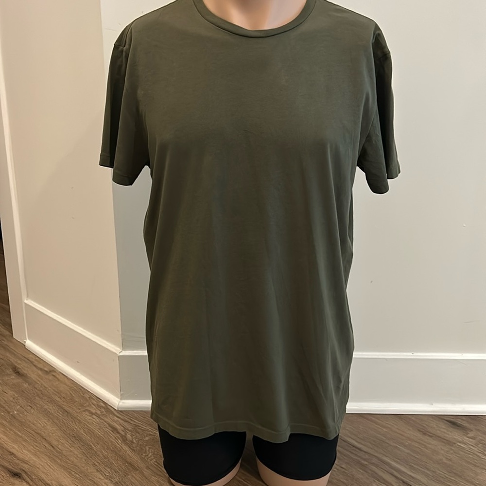 JackThreads, olive green, crew neck tee, buttery soft combed cotton. Men’s Large
